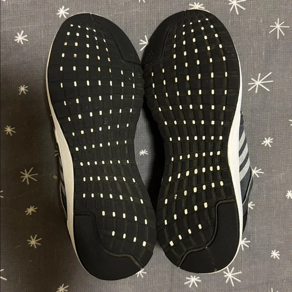 Worn once ADIDAS Durama Cloudfoam Unisex athleisure shoes. Size Women’s 6.5 - Picture 14 of 16